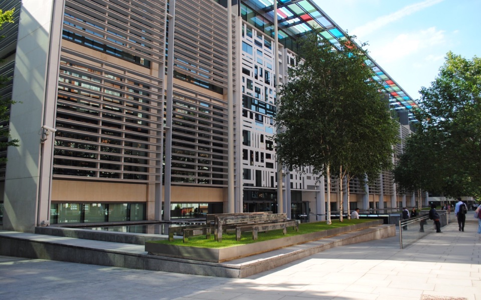 UK Home Office building used for coverage of planned high street closure powers affecting rogue vape shops