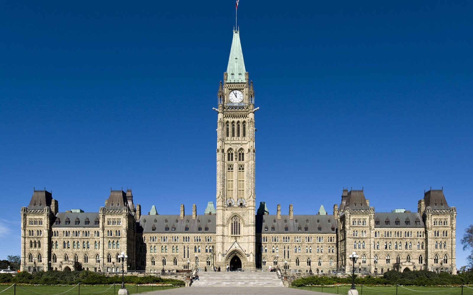 Canadian Parliament Hill used for coverage of Health Canada's proposed online vape age-verification rules