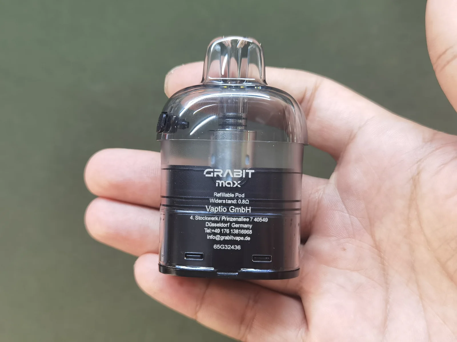 Editor hands-on photo of the GRABIT MAX 10mL refillable pod